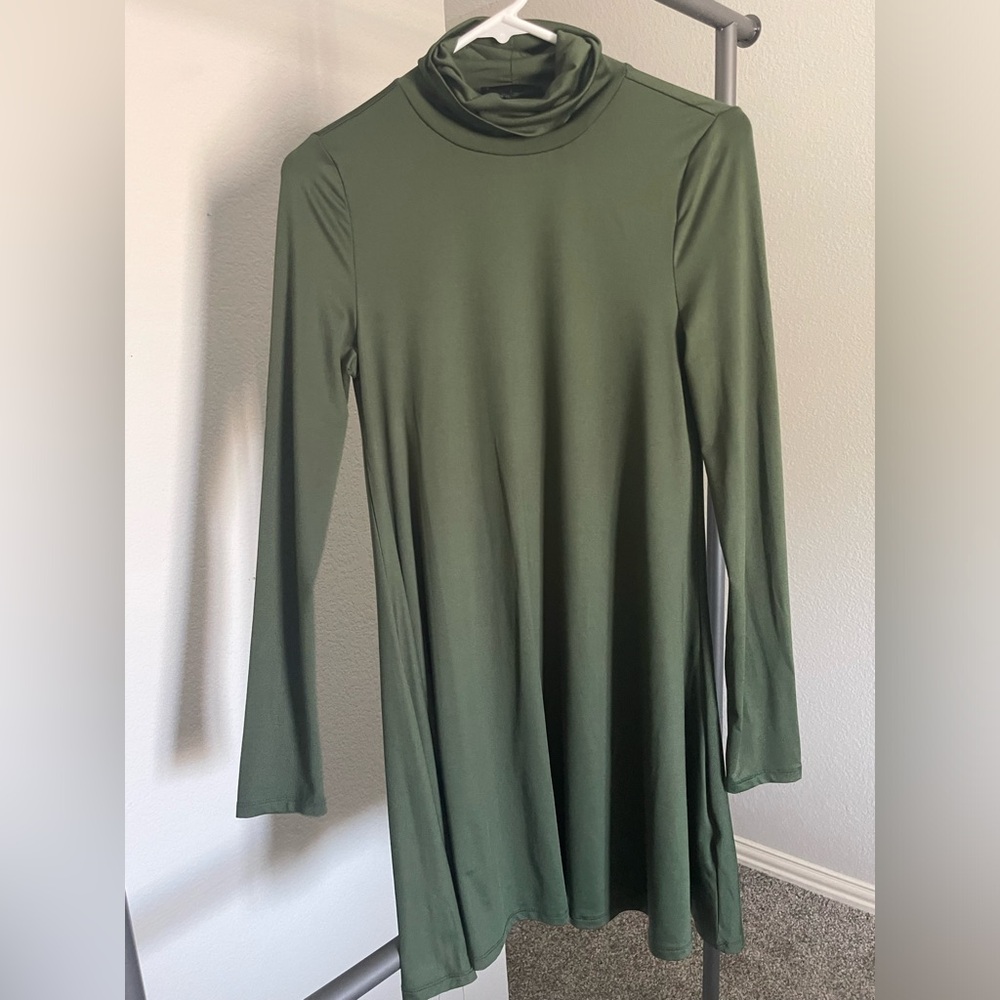 SHEIN Green turtleneck dress